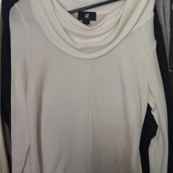 Iz Byer White and Black Blouse Classic Design - Picture 1 of 1